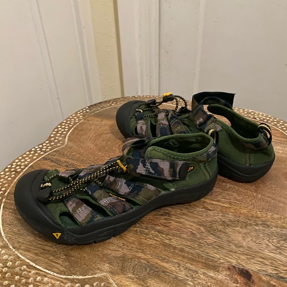 Keen Newport H2 hiking trail water shoes non-slip outdoor camping rock climbing - Picture 4 of 9